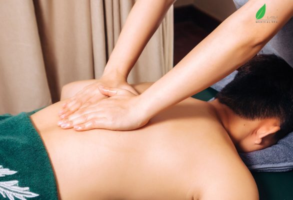 Massage truyền thống giúp cơ thể thư giãn và sảng khoái