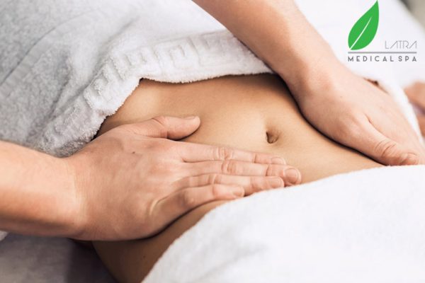Cách xoa bóp trị đầy bụng khó tiêu hiệu quả tại nhà
