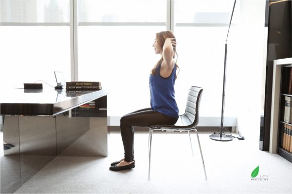 Bài tập vươn vai về phía sau