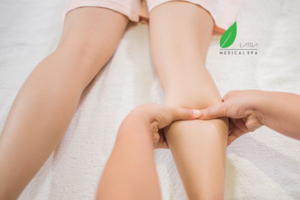 Dịch vụ massage bấm huyệt chuyên sâu trị liệu đau thần kinh tọa tại Lá Trà Medical Spa